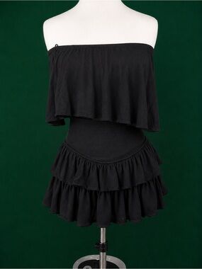 South Black Off Shoulder Cutout Ruffle Romper Size Small